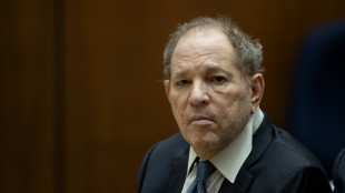Harvey Weinstein comparece a tribunal de Manhattan após anulação de condenação