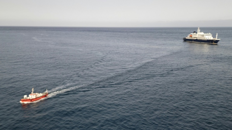  Three evacuated from hantavirus-hit cruise ship 