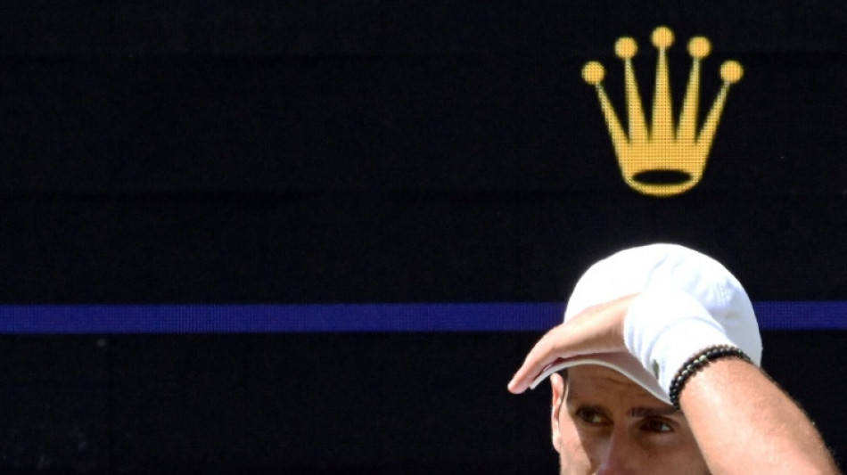  Djokovic makes Wimbledon history to reach quarter-finals 