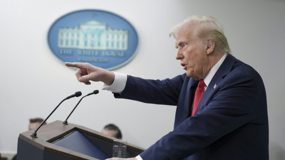 Nach Flugungl&uuml;ck: Trump macht Vorg&auml;nger f&uuml;r gesunkene Sicherheit verantwortlich 