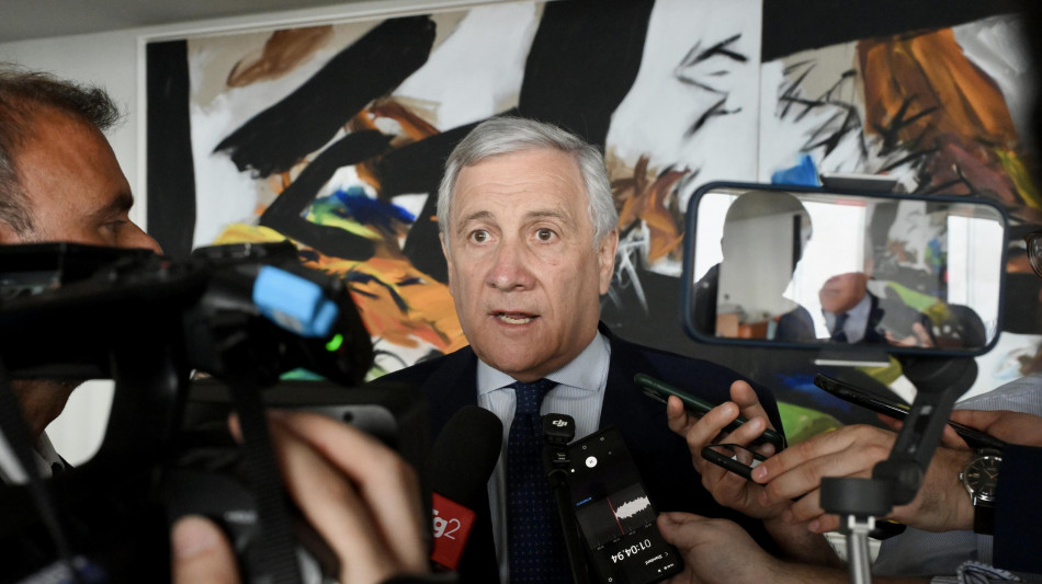  Tajani, accordo Israele-Libano passo avanti, pronti a dare sostegno diplomatico 