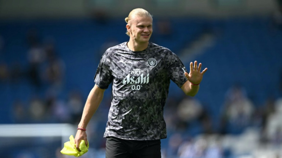  Guardiola puts Haaland above Isak in list of world's top strikers 