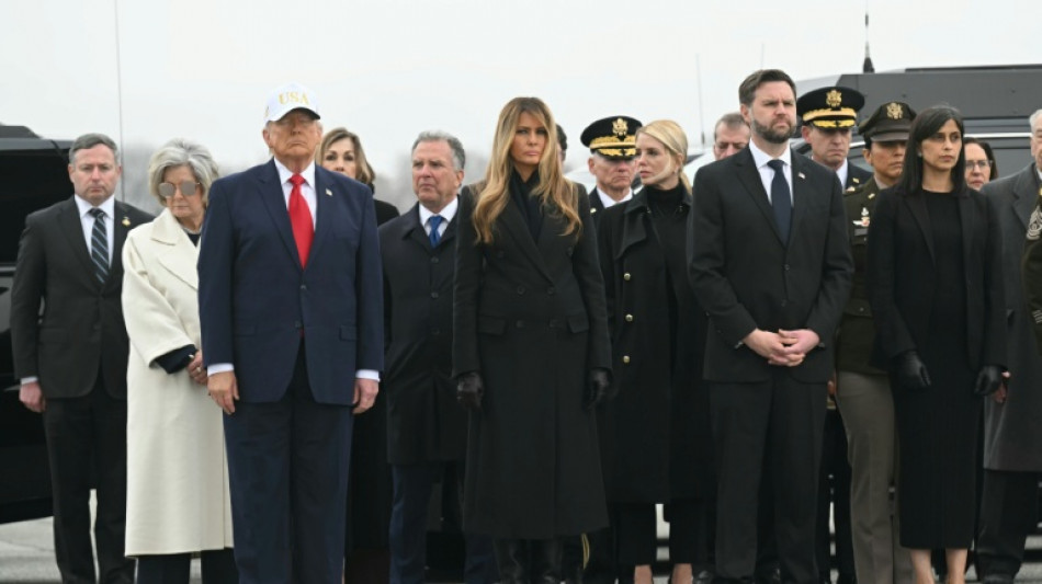  Trump recibe los restos de los seis soldados muertos en la guerra contra Ir&aacute;n 