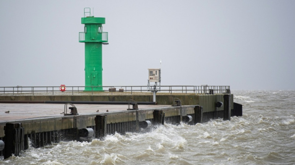 Sturmflut &uuml;ber Teilen Norddeutschlands: St&ouml;rungen im F&auml;hrverkehr