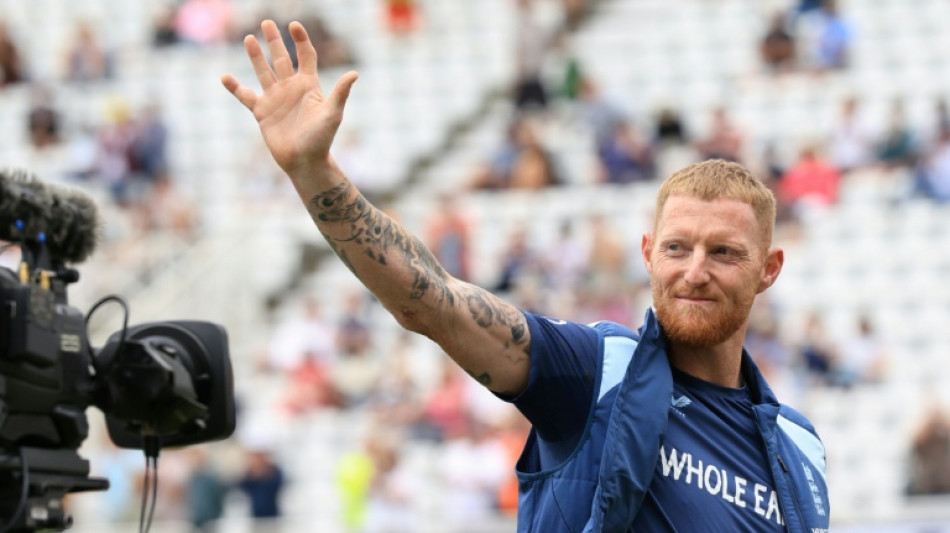  Stokes bids farewell to fans after 'mad 15 years' 