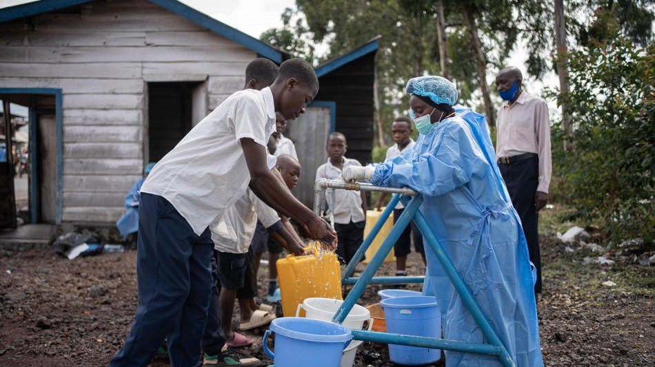 Ebola, in Italia obbligo dichiarazione per chi proviene da Congo e Uganda