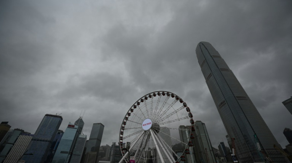 Hong Kong relève le niveau d'alerte du typhon Koinu