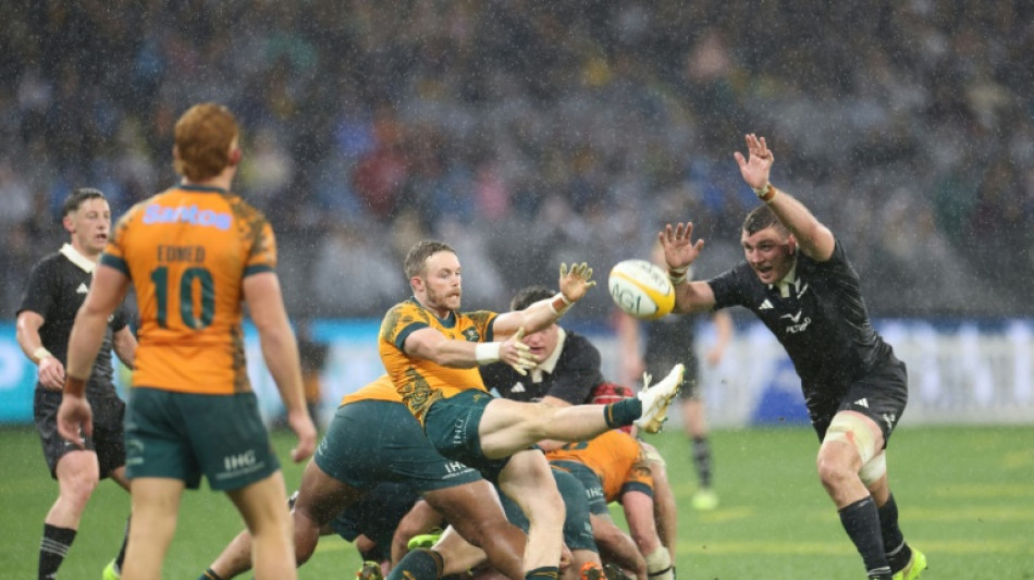 All Blacks down Wallabies to stay in Rugby Championship title hunt