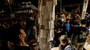 El balance del incendio en Hong Kong asciende a 160 muertos, con 6 personas aún desaparecidas