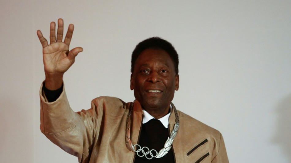 Pele's cancer worsens, will stay in hospital over Christmas