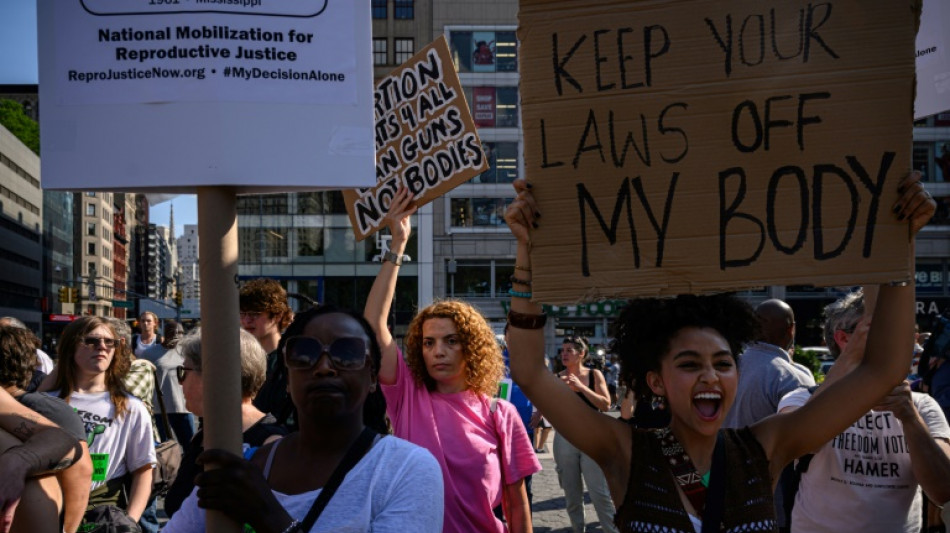 "Mi cuerpo, mi elecci&oacute;n", miles de personas protestan en Nueva York a favor del aborto