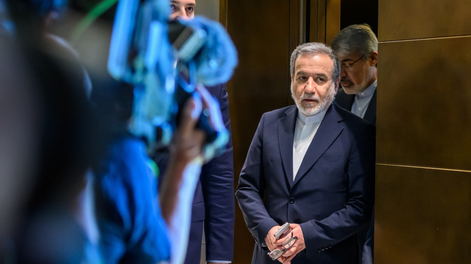  Araghchi, qualsiasi interferenza su Hormuz aggraver&agrave; la situazione 