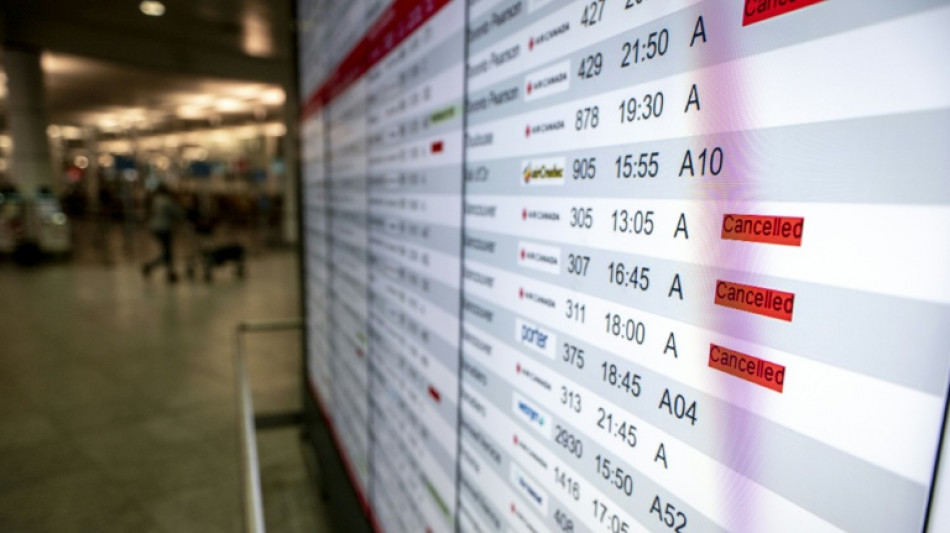  Los auxiliares de vuelo de Air Canada ponen fin a la huelga tras lograr un principio de acuerdo 