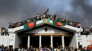 Bangladesh: la Premi&egrave;re ministre fuit en h&eacute;licopt&egrave;re, l'arm&eacute;e forme un gouvernement