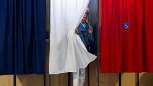 Les Fran&ccedil;ais votent massivement pour des l&eacute;gislatives historiques