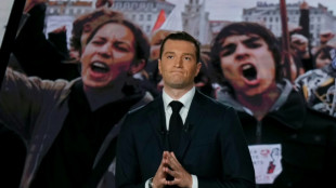 L&eacute;gislatives: dernier jour de campagne, Macron promet des consignes de vote claires pour le second tour