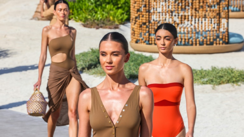 'Momento histórico': primeiro desfile de maiôs na Arábia Saudita
