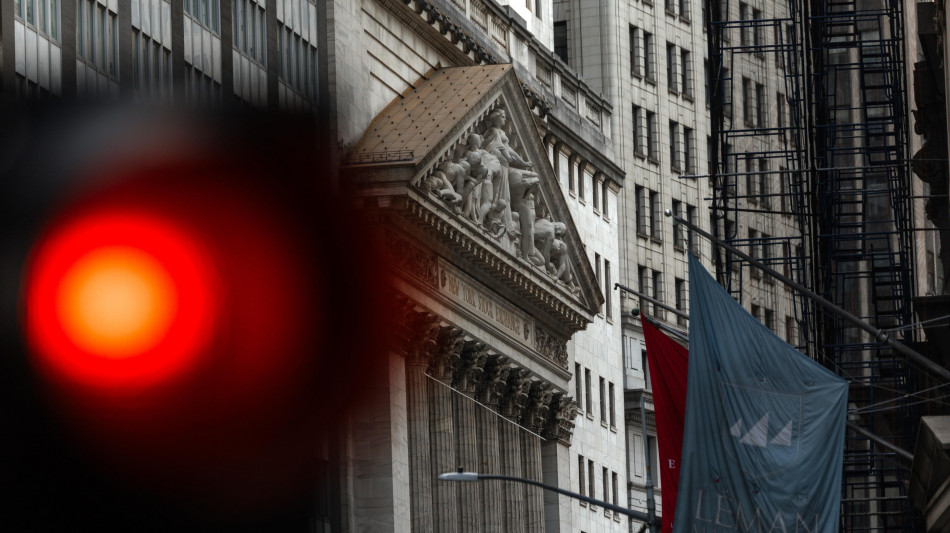 Wall Street apre in calo, Dj -0,46%, Nasdaq -0,50%