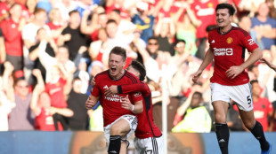 McTominay's dramatic double lifts Man Utd as 10-man Spurs go top