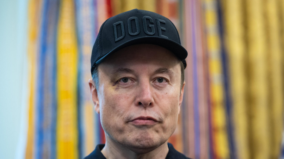  Musk sfida Nolan, 'un'Odissea con l'IA di Grok' 