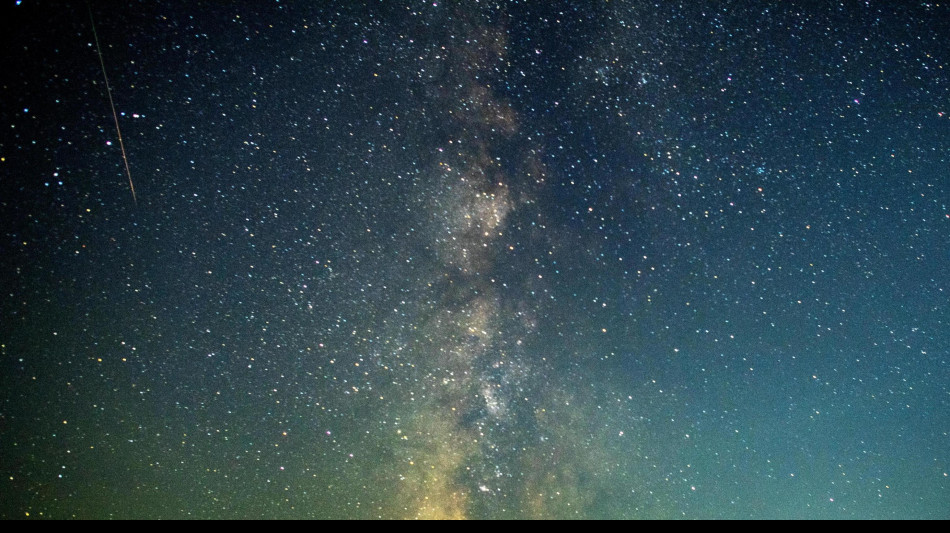  Una galassia di 8 miliardi di anni fa sfida le teorie astrofisiche 