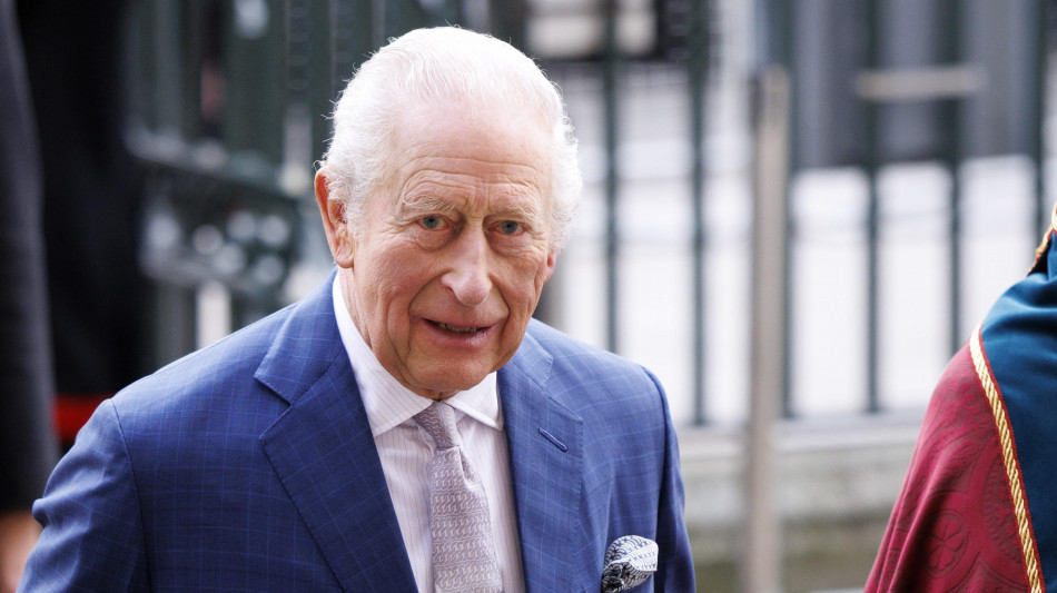 Re Carlo resta il 'lavoratore pi&ugrave; diligente' di casa Windsor, William latita