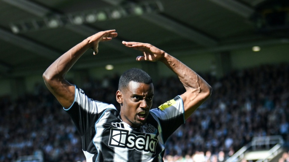Shearer accuses Isak of pouring 'flames on fire' of Newcastle row