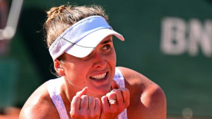 Mum's the word as Svitolina reaches French Open last 16