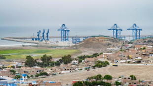 Chinas Präsident Xi weiht Megahafen in Peru ein