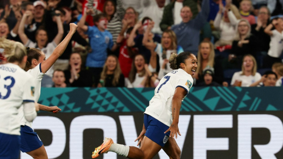 Europameister England mit wei&szlig;er Weste fast im Achtelfinale