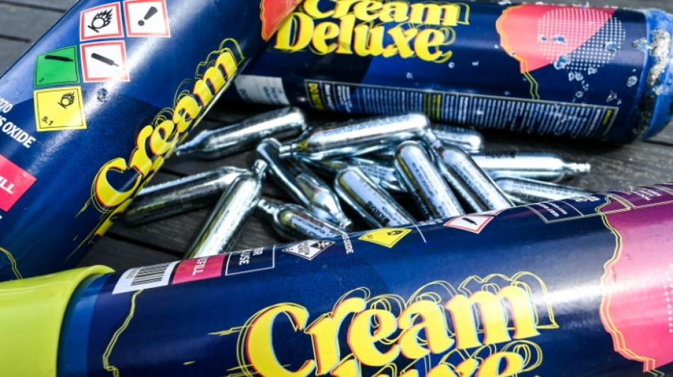  El "gas de la risa" genera preocupaci&oacute;n en Francia por su impacto en los j&oacute;venes 