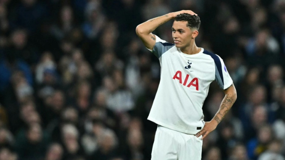Johnson still a Spurs player despite Palace interest, says Frank