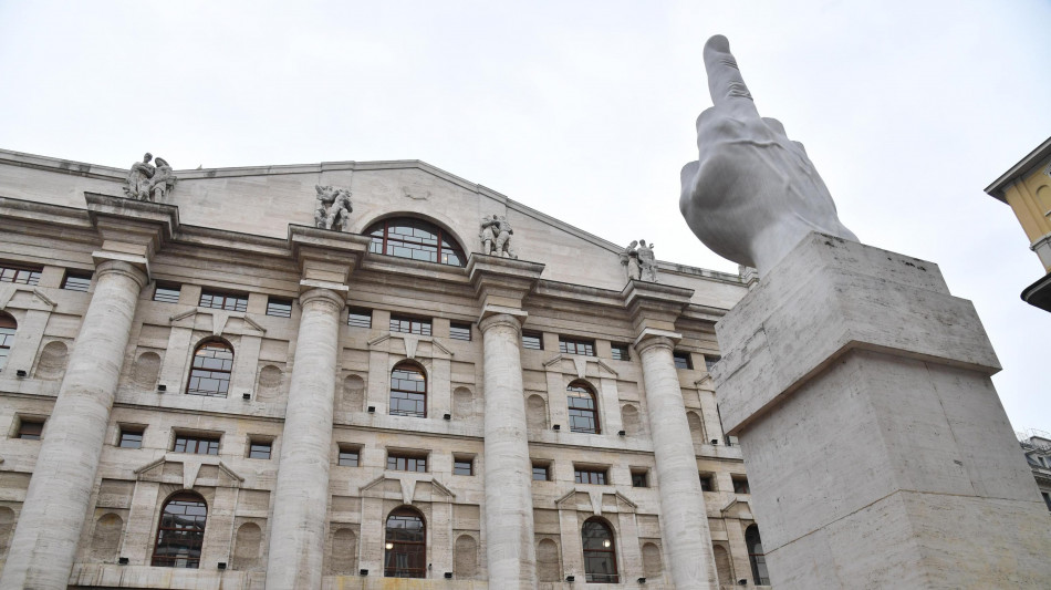  Borsa: Europa riduce il calo coi bond, Brent sopra i 100 dollari 