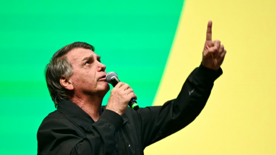 Bolsonaro aposta em Trump para garantir sobreviv&ecirc;ncia pol&iacute;tica