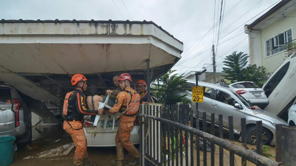 Tuf&atilde;o Kalmaegi deixa cinco mortos e milhares de deslocados nas Filipinas