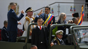 Pr&eacute;sidentielle au Venezuela: l'opposition s'inqui&egrave;te du r&ocirc;le de l'arm&eacute;e, Maduro se d&eacute;fend