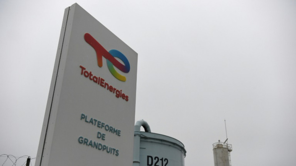 TotalEnergies cede 1.600 gasolineras en Europa por el fin de la venta de autos de combusti&oacute;n