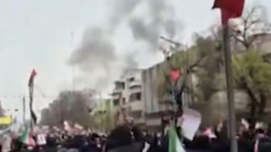  ++ Teheran, 'giovani formino catene umane attorno a centrali elettriche' ++ 