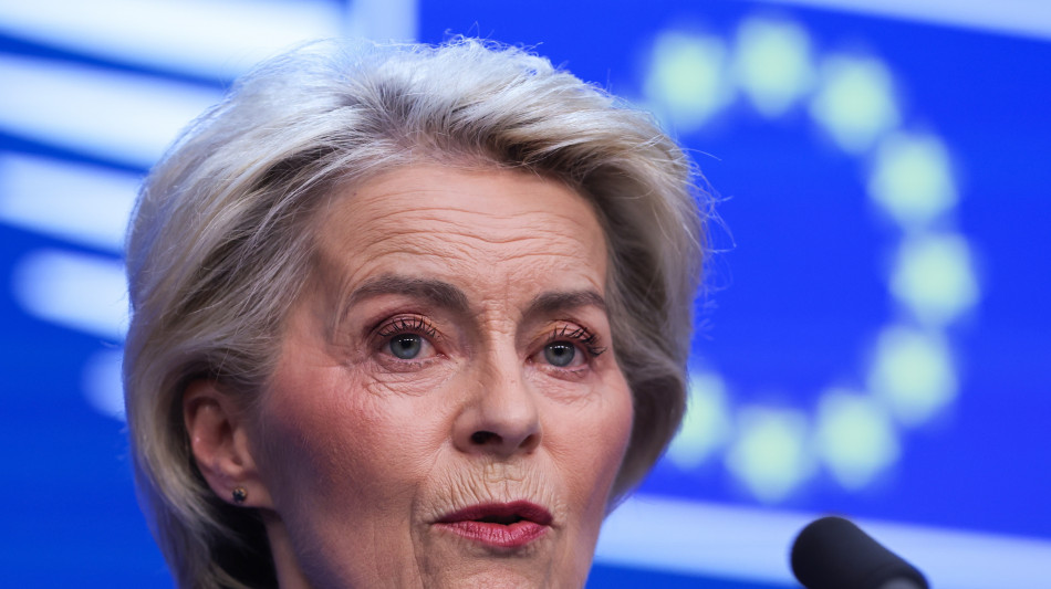  Von der Leyen, 'regolarizzazione migranti pu&ograve; avere effetto su frontiere' 