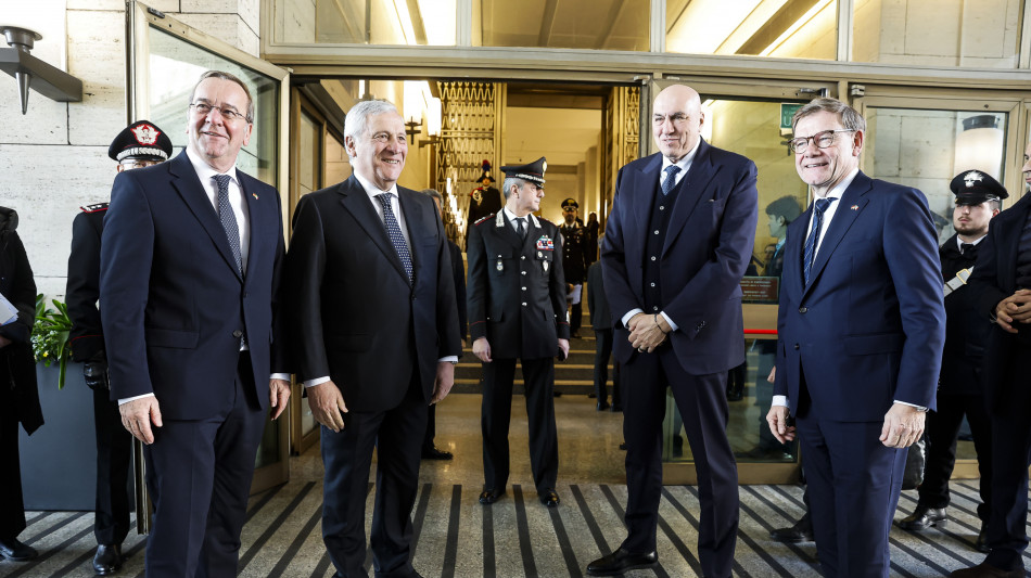 Italia e Germania, 'bene summit su Ucraina ma garantire voce dell'Ue'