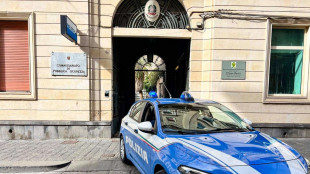 Abusi su una bambina, arrestati la madre e il suo compagno
