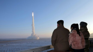 L&iacute;der norcoreano lanza advertencia a EEUU tras lanzamiento de gran misil bal&iacute;stico