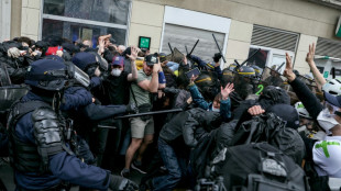 1er mai: quelques tensions en t&ecirc;te du cort&egrave;ge parisien