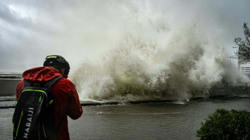 Typhoon Ragasa hits south China after killing 15 in Taiwan 
