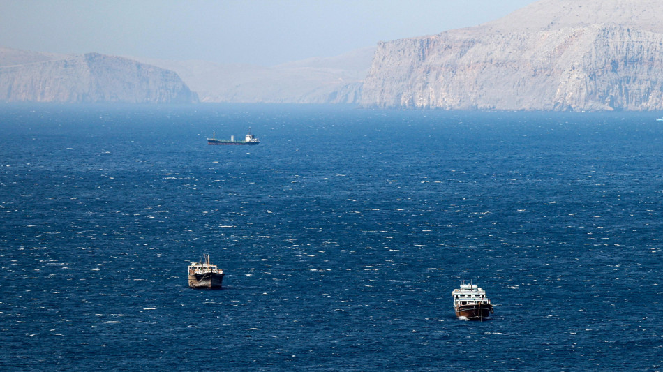 Iran, avviati colloqui con paesi Ue per transito Stretto di Hormuz