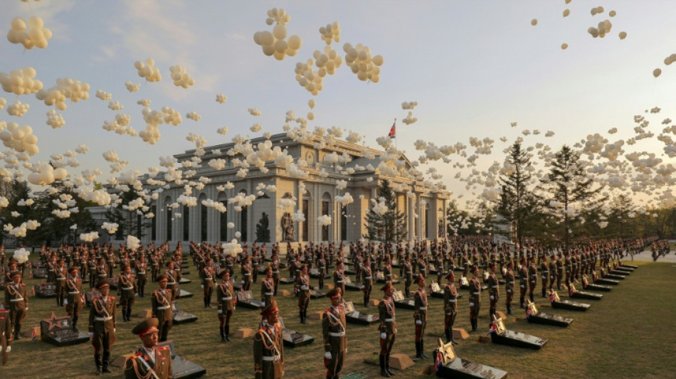  Coreia do Norte inaugura monumento em homenagem a soldados mortos na guerra da R&uacute;ssia contra Ucr&acirc;nia 