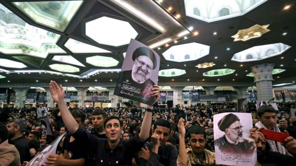 Une foule immense &agrave; T&eacute;h&eacute;ran pour les fun&eacute;railles du pr&eacute;sident Ra&iuml;ssi