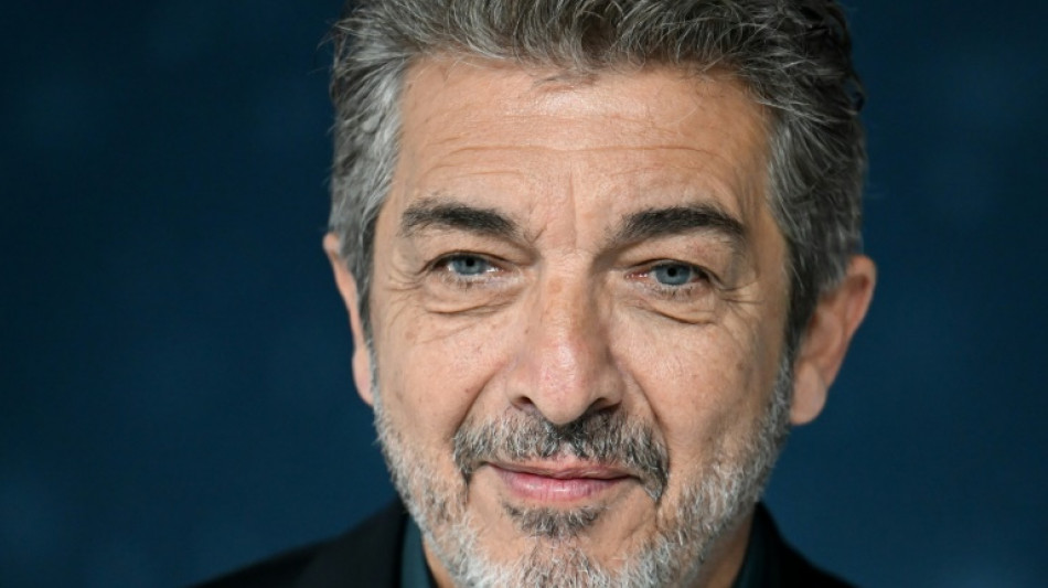  Ricardo Darín defende Buenos Aires de um ataque extraterrestre em 'O Eternauta' 