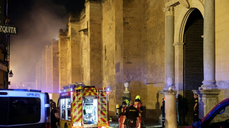  Mesquita-Catedral de Córdoba está 'a salvo' após incêndio 