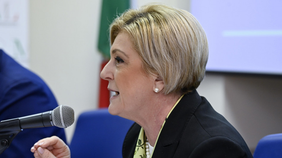 Indagine su laurea Calderone. Ministra: nessun reato n&eacute; indagato